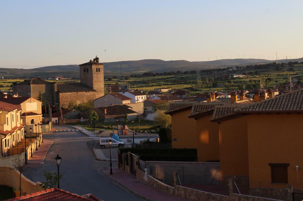 Chalet Pradonavas Navas de San Antonio エクステリア 写真
