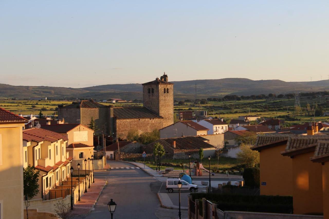 Chalet Pradonavas Navas de San Antonio エクステリア 写真